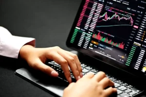 What Is a Debt Fund? The “Safer” Mutual Fund That Still Isn’t Risk-Free