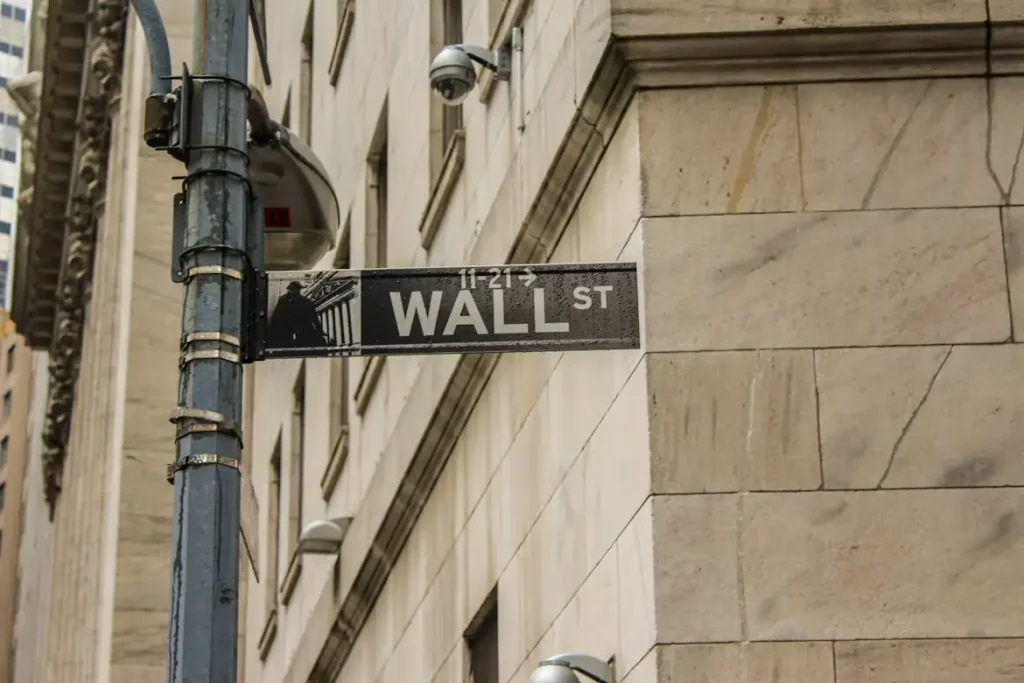 What Is a Bear Market? Why Selling During One Usually Locks In the Loss