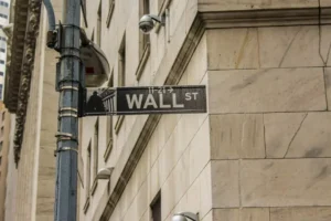 What Is a Bear Market? Why Selling During One Usually Locks In the Loss